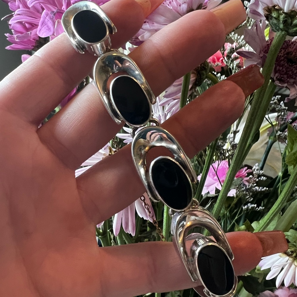 Vintage Modernist Mexico Sterling Silver bald onyx bracelet